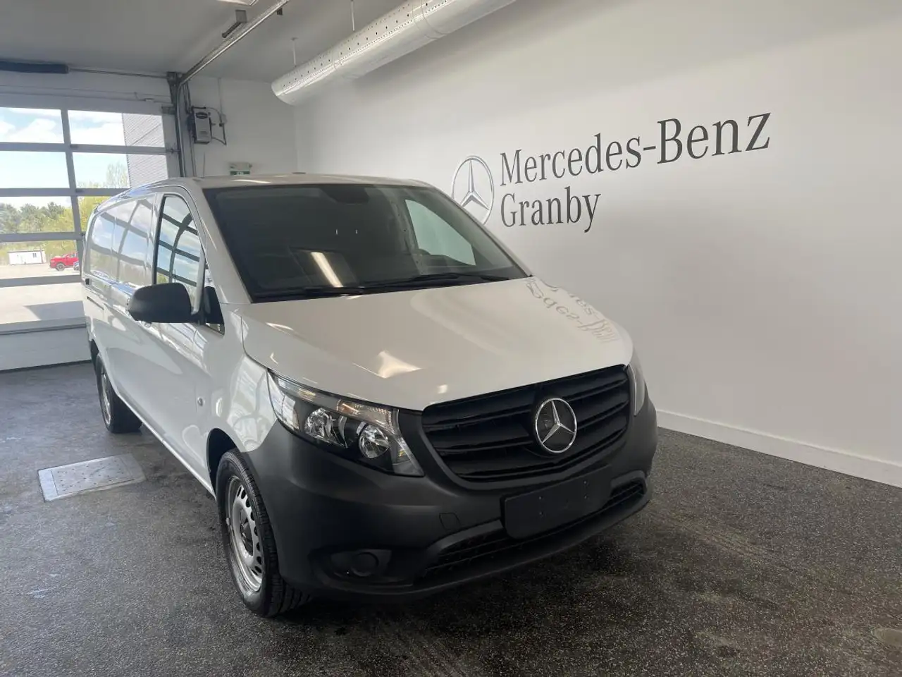2023 Mercedes-Benz Metris Passenger Van