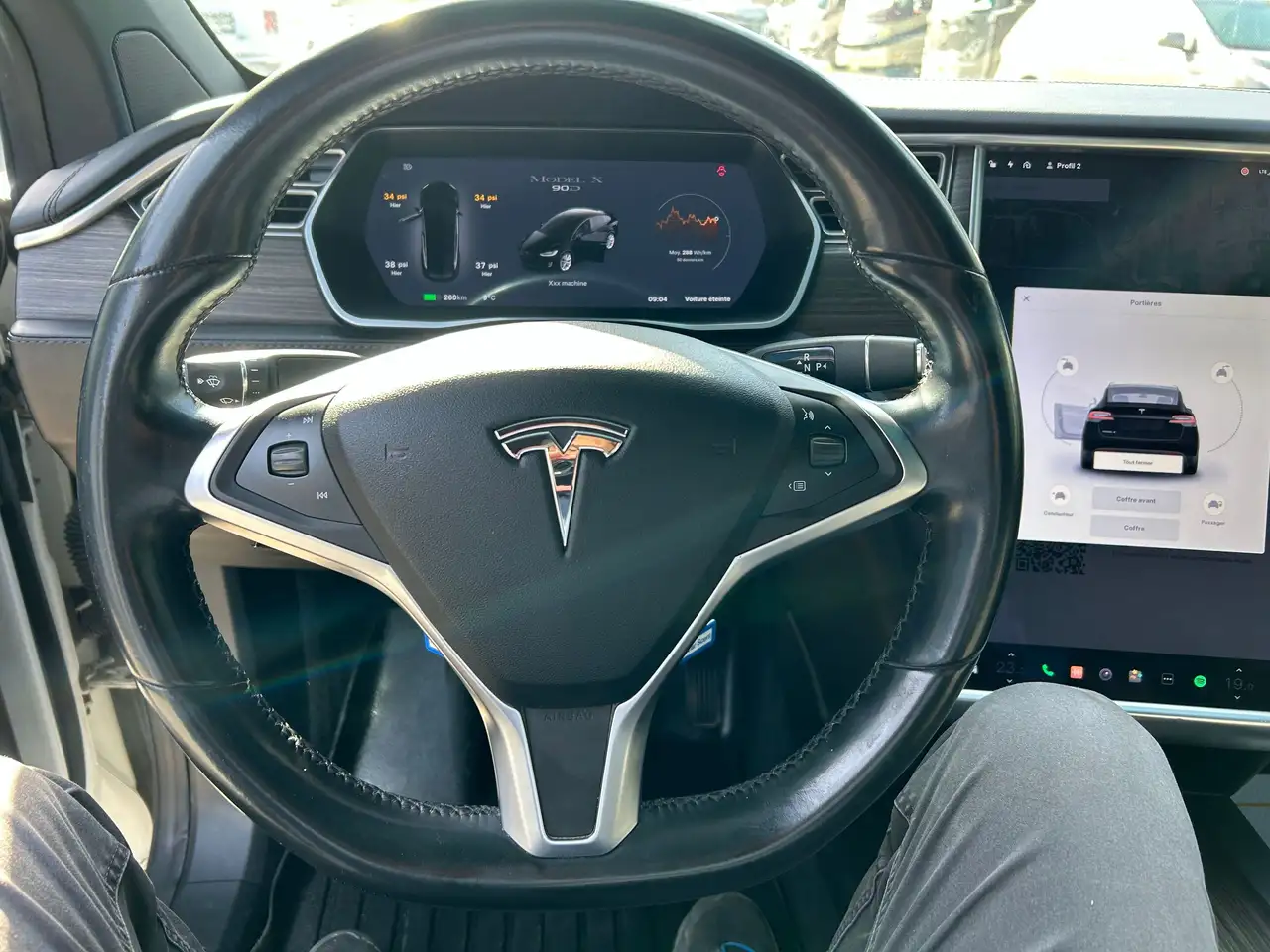 Tesla Model X fotografie Tesla Model X