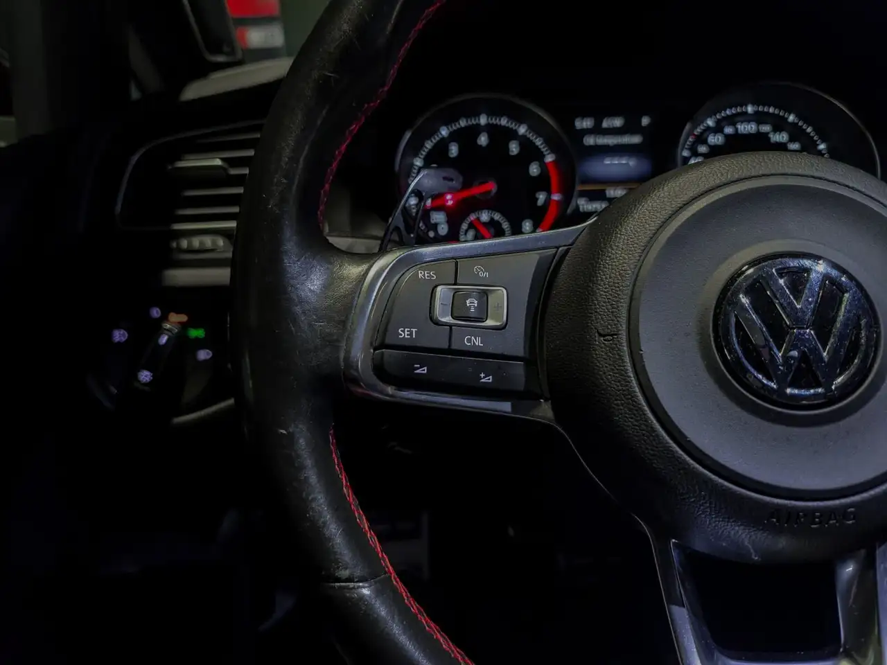 Volkswagen Golf GTI fotografie Volkswagen Golf GTI