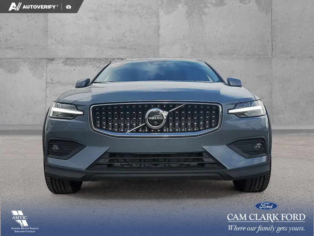 Volvo V60 Cross Country photo Volvo V60 Cross Country