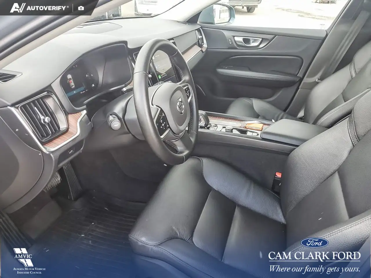Volvo V60 Cross Country photo Volvo V60 Cross Country