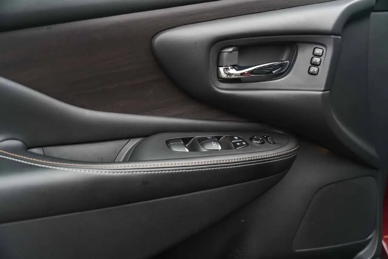 Nissan Murano снимка Nissan Murano