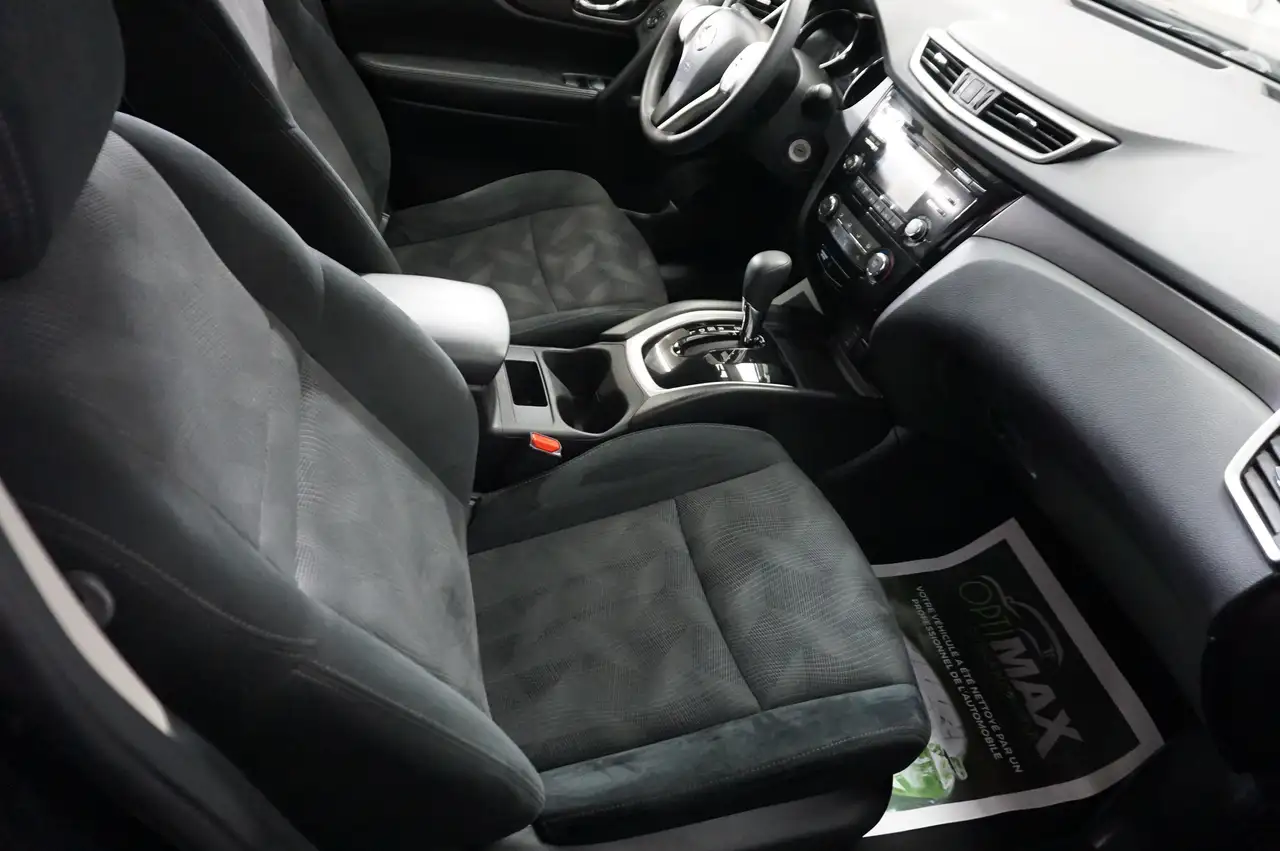 Nissan Rogue fotografie Nissan Rogue