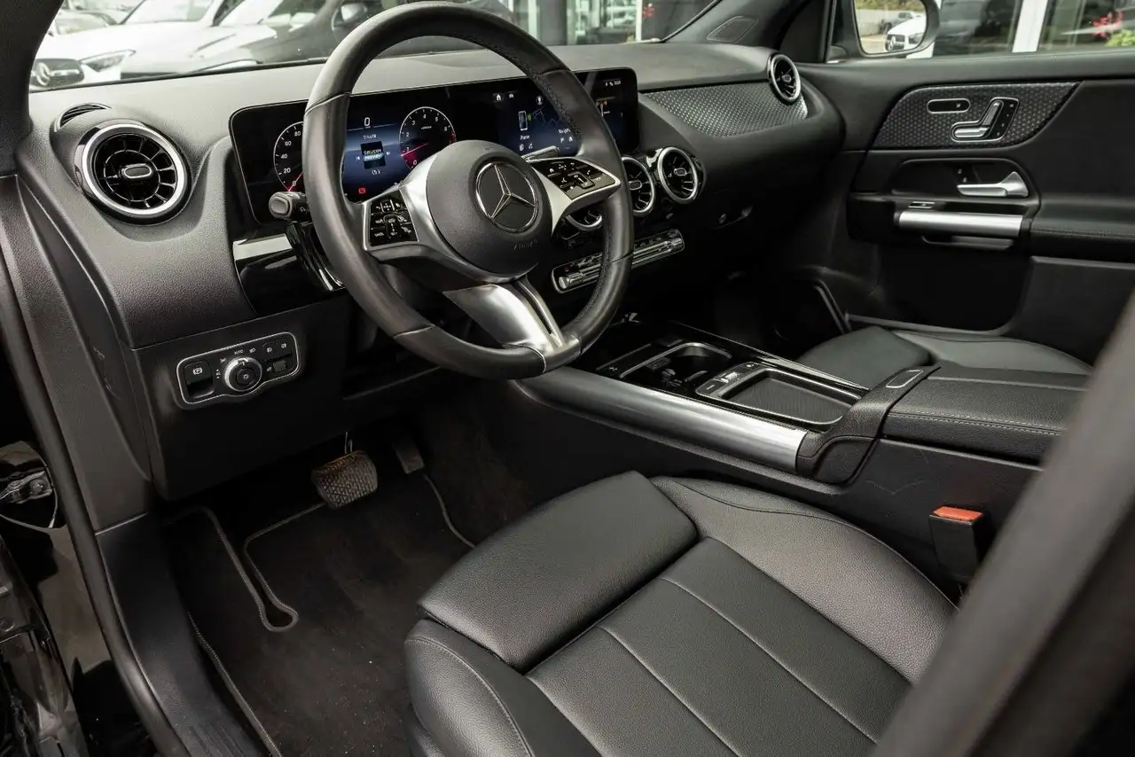 Mercedes-Benz GLA снимка Mercedes-Benz GLA