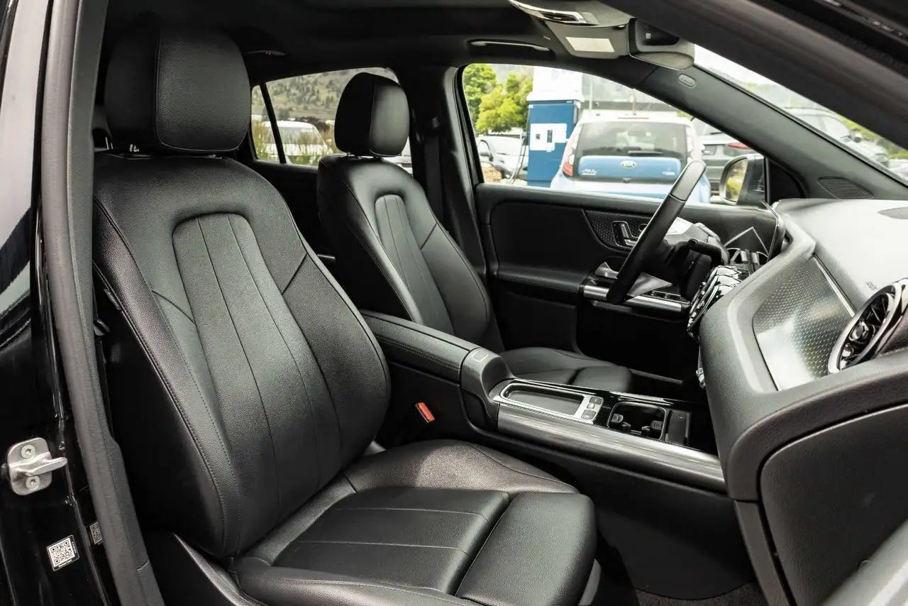 Mercedes-Benz GLA снимка Mercedes-Benz GLA