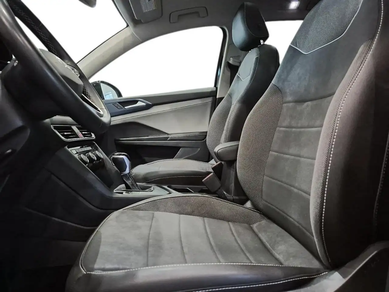 Volkswagen Taos снимка Volkswagen Taos