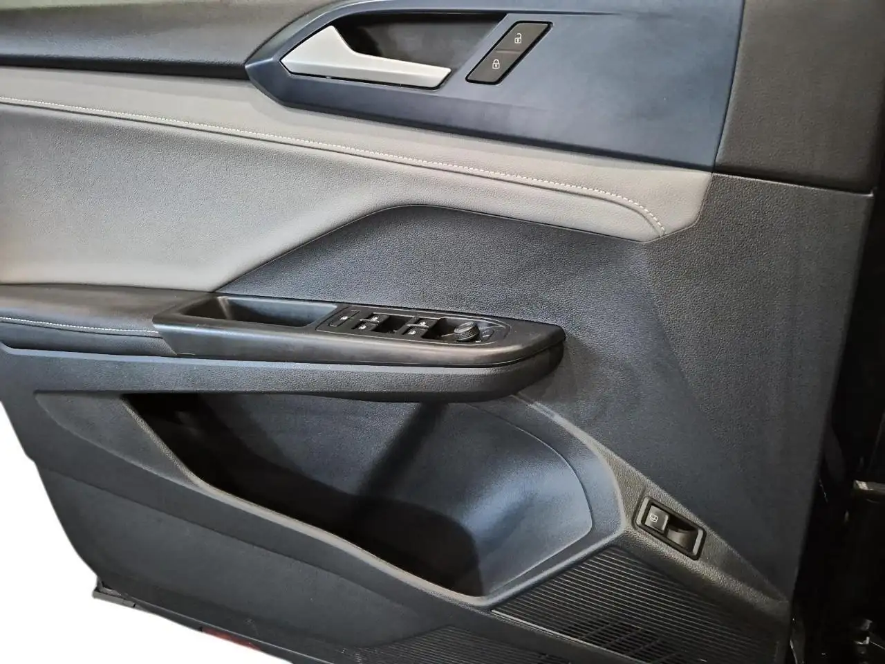 Volkswagen Taos снимка Volkswagen Taos