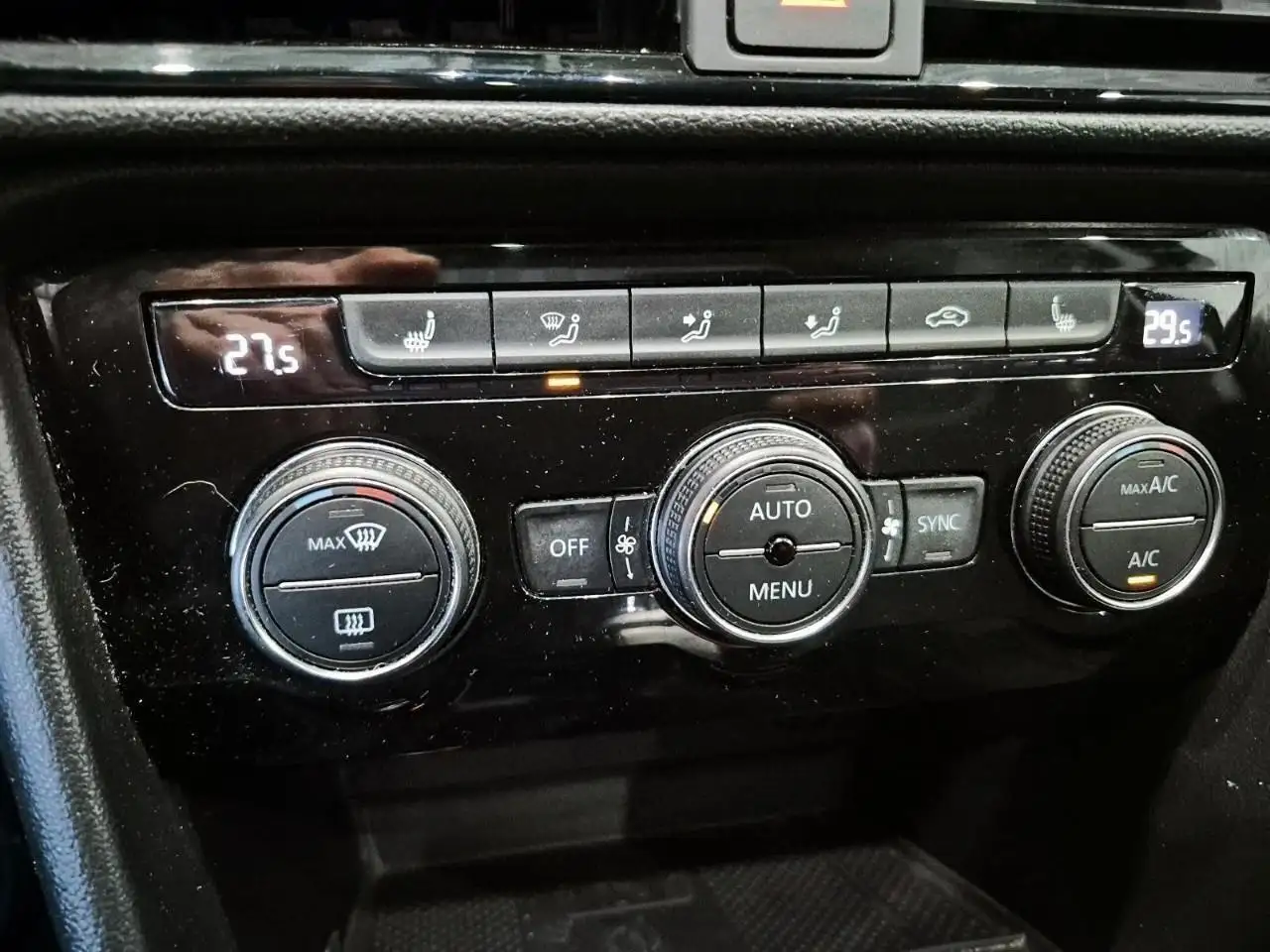 Volkswagen Taos снимка Volkswagen Taos
