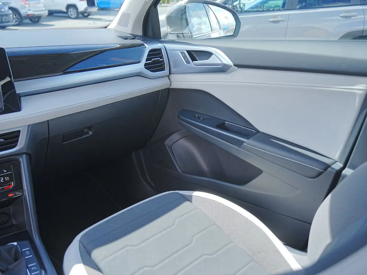 Volkswagen Taos снимка Volkswagen Taos