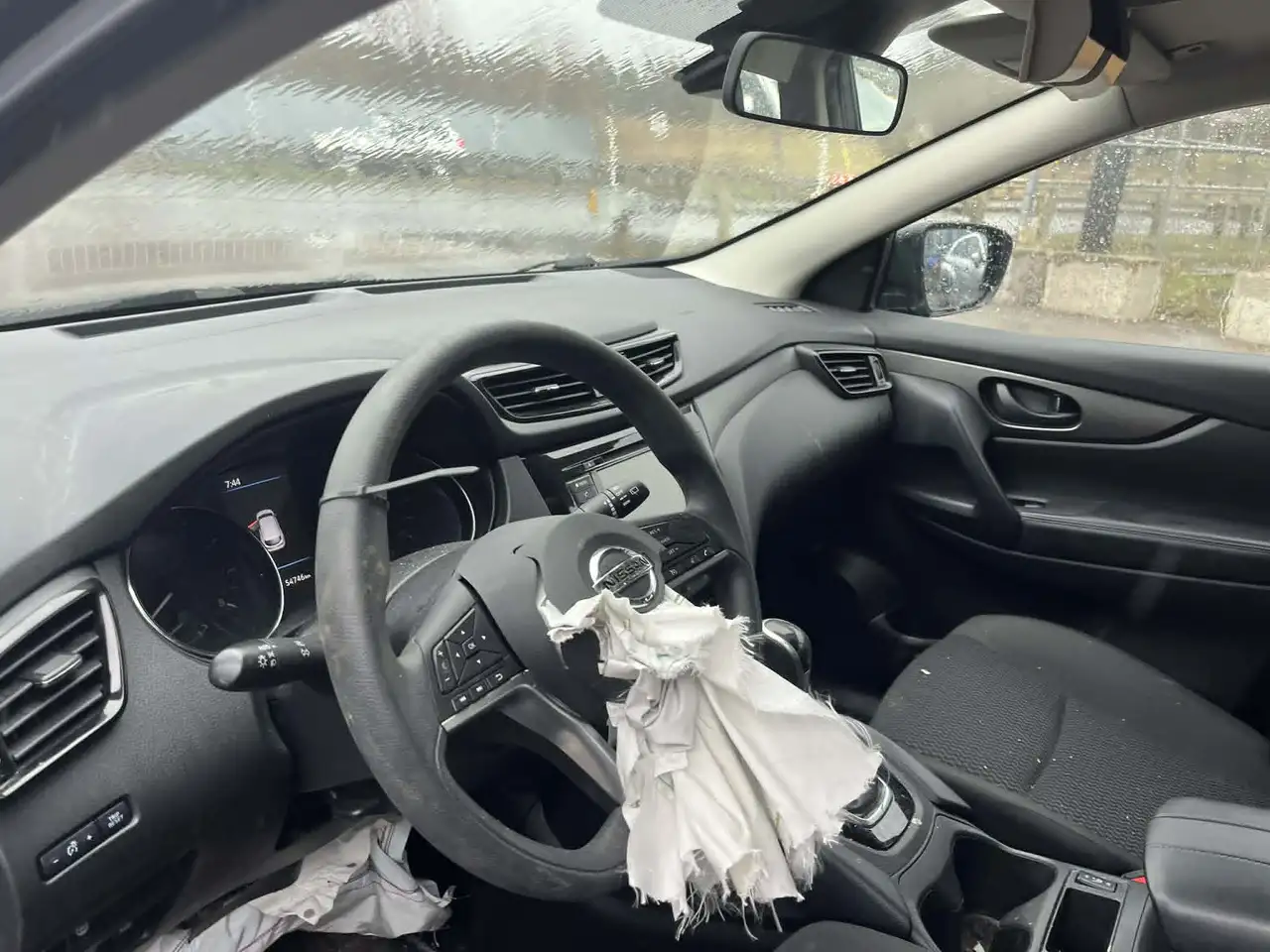 Nissan Qashqai снимка Nissan Qashqai