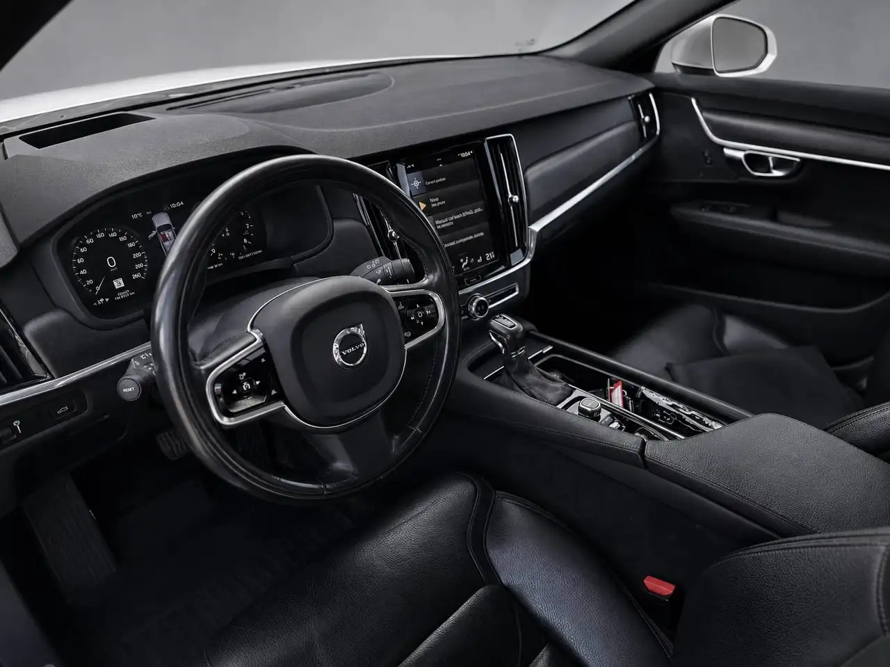Volvo V90 Cross Country снимка Volvo V90 Cross Country
