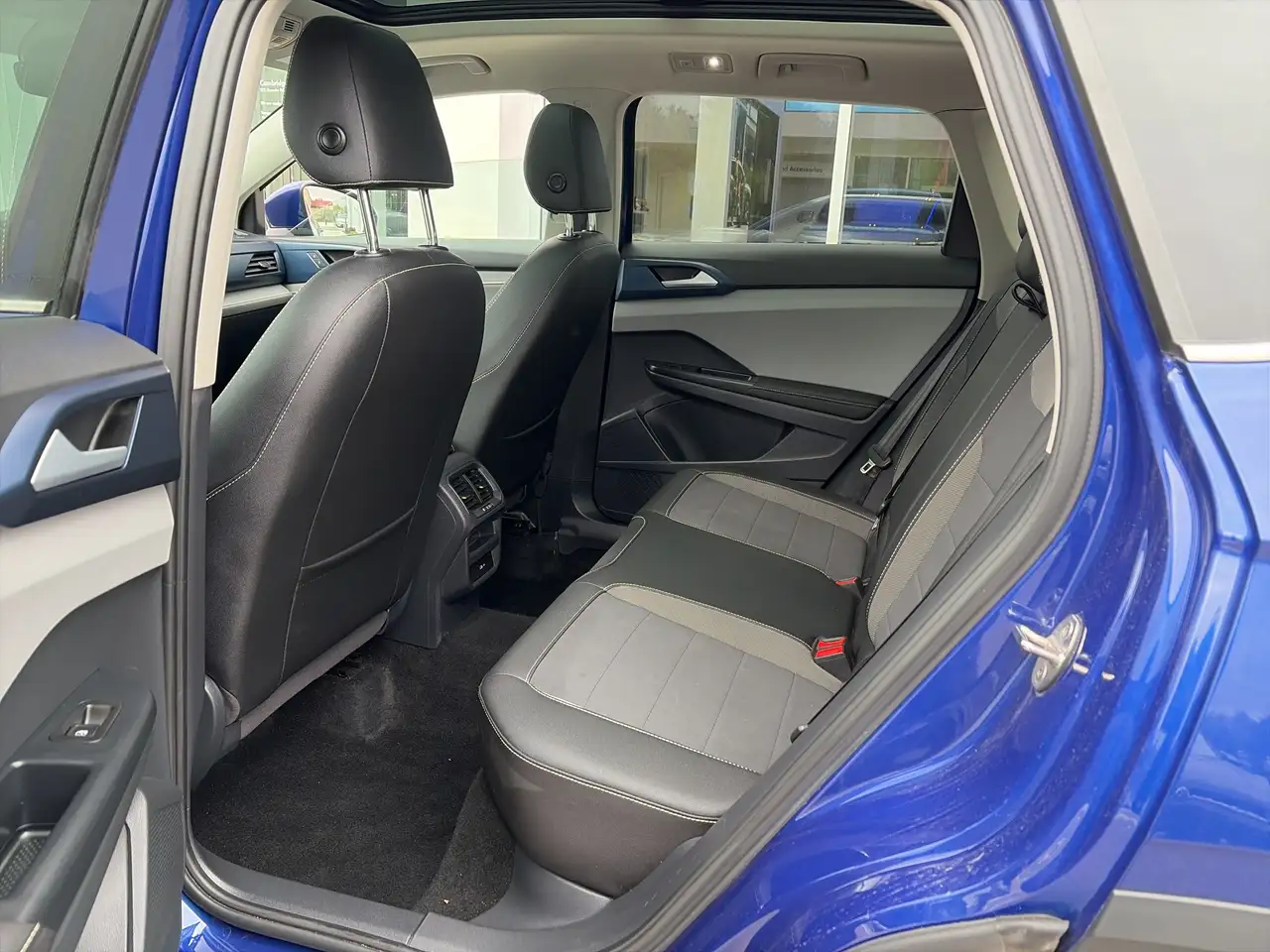Volkswagen Taos снимка Volkswagen Taos