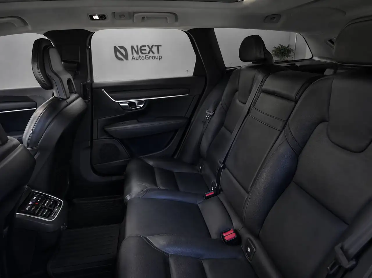 Volvo V90 Cross Country снимка Volvo V90 Cross Country