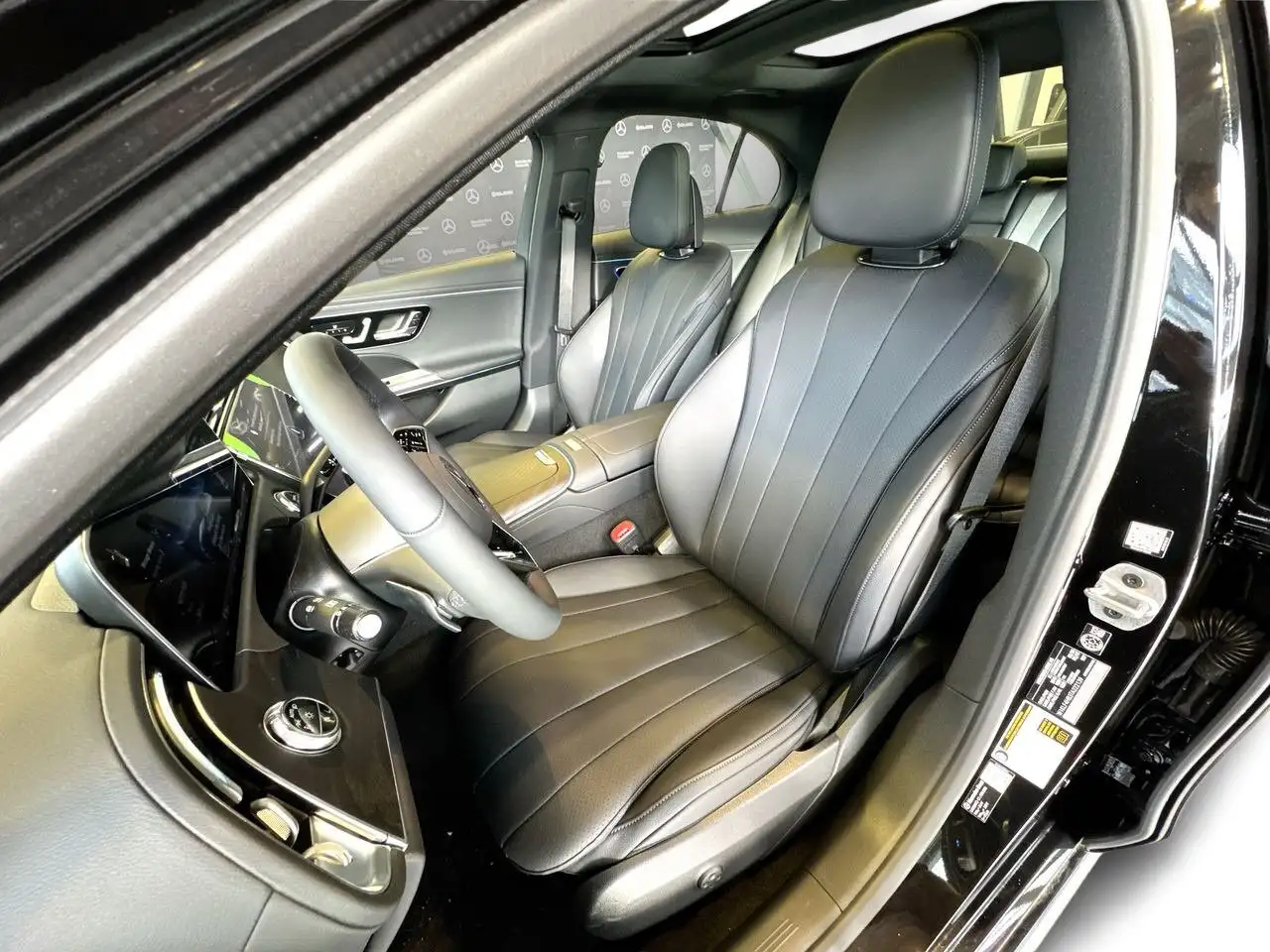 Mercedes-Benz E-Class fotografie Mercedes-Benz E-Class