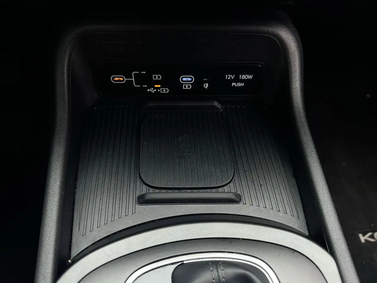 Hyundai KONA снимка Hyundai KONA