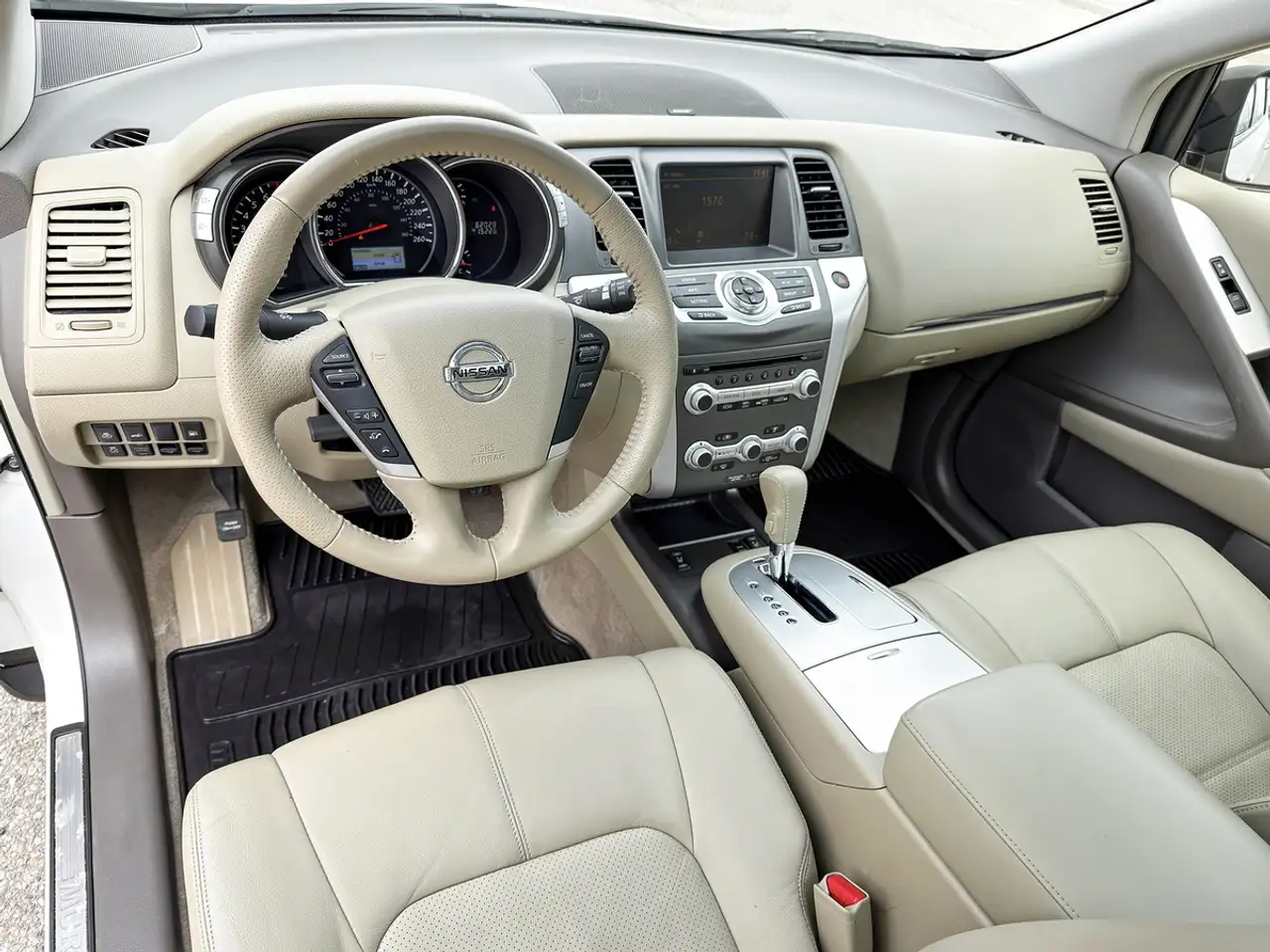 Nissan Murano снимка Nissan Murano