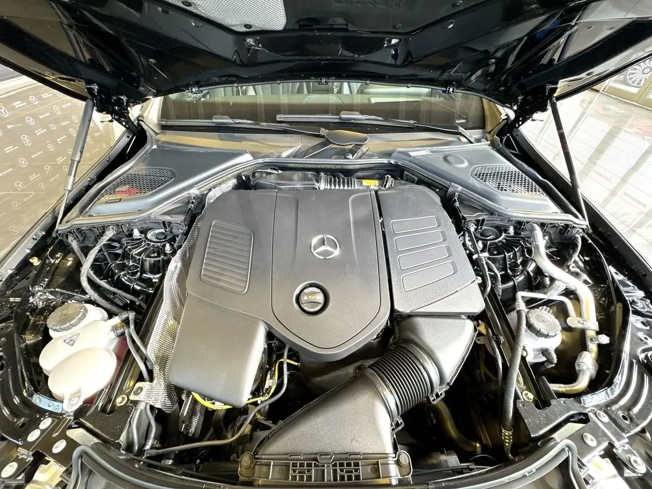Mercedes-Benz E-Class fotografie Mercedes-Benz E-Class