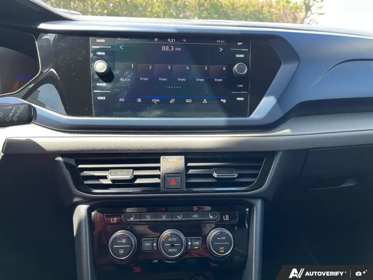 Volkswagen Taos снимка Volkswagen Taos