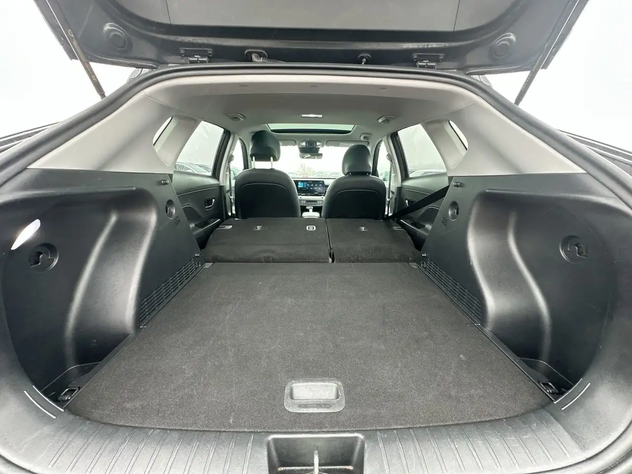 Hyundai KONA снимка Hyundai KONA