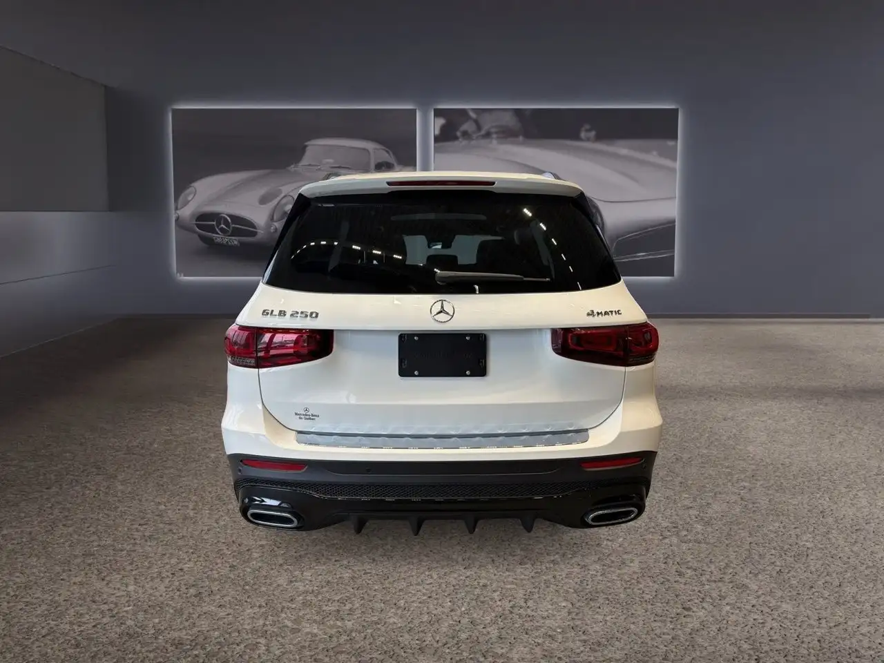 Mercedes-Benz GLB снимка Mercedes-Benz GLB