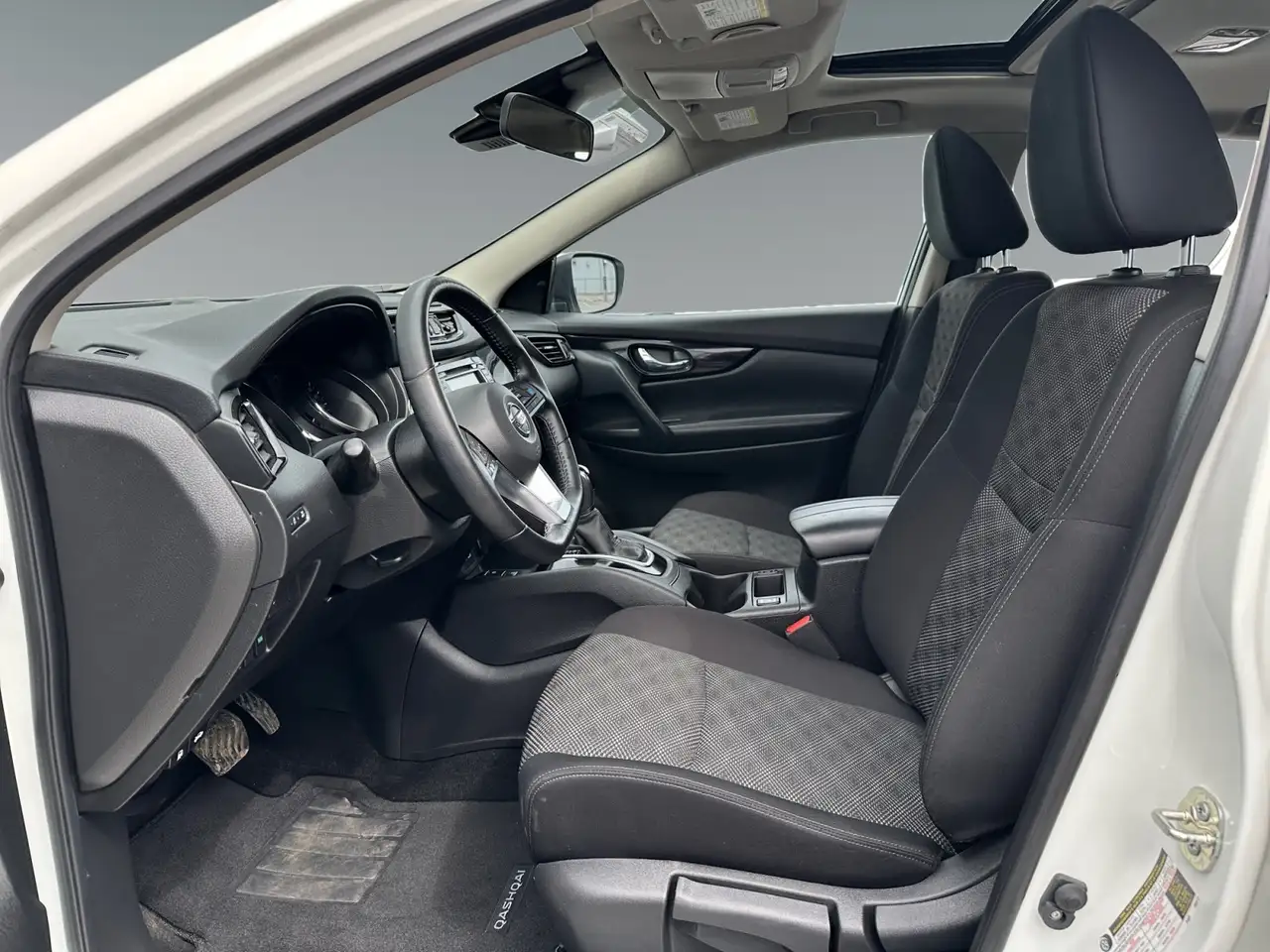 Nissan Qashqai снимка Nissan Qashqai