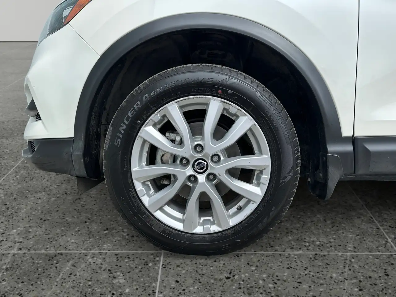 Nissan Qashqai снимка Nissan Qashqai