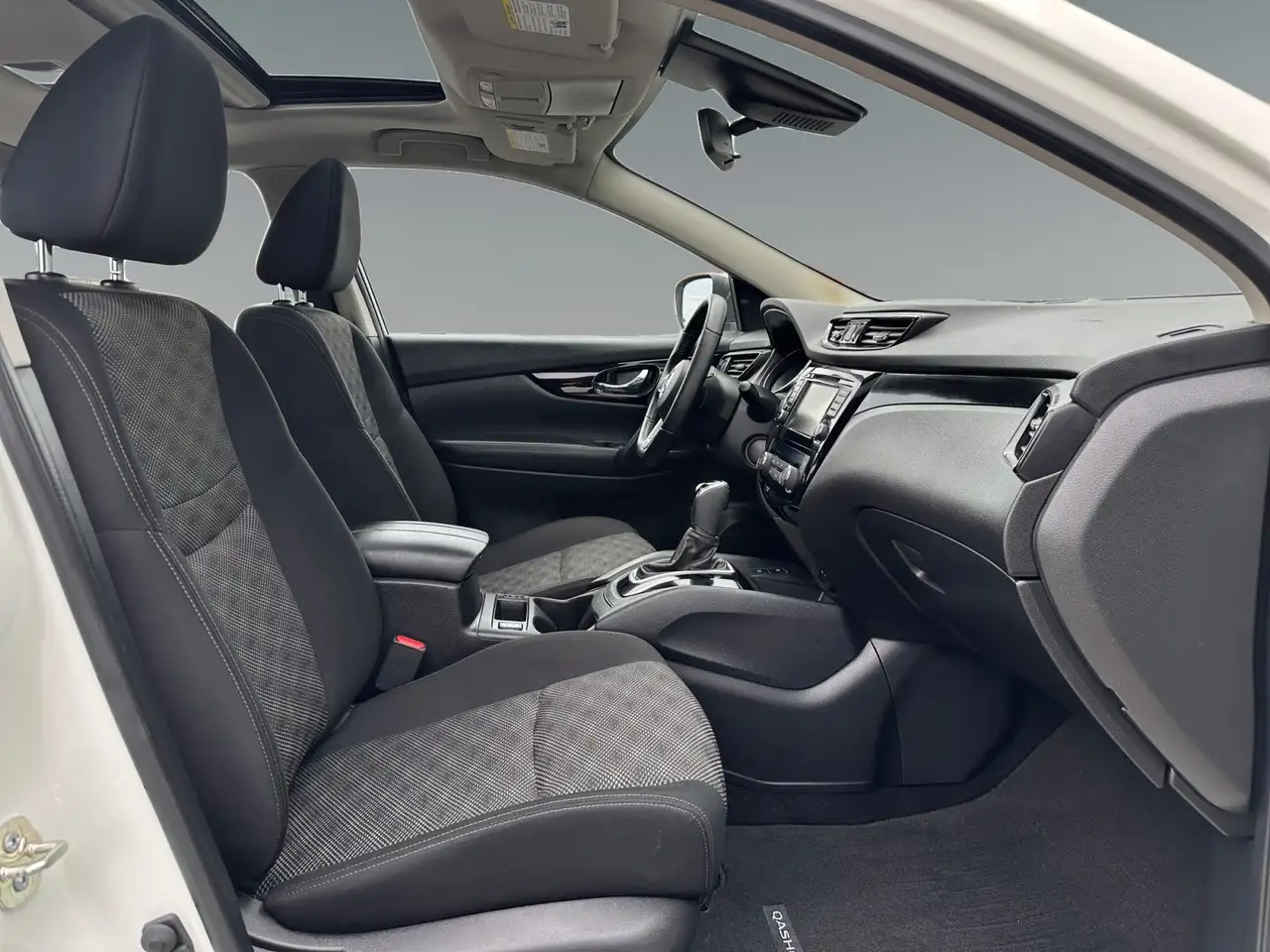 Nissan Qashqai снимка Nissan Qashqai