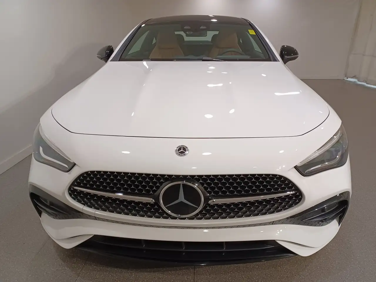 Mercedes-Benz CLE снимка Mercedes-Benz CLE