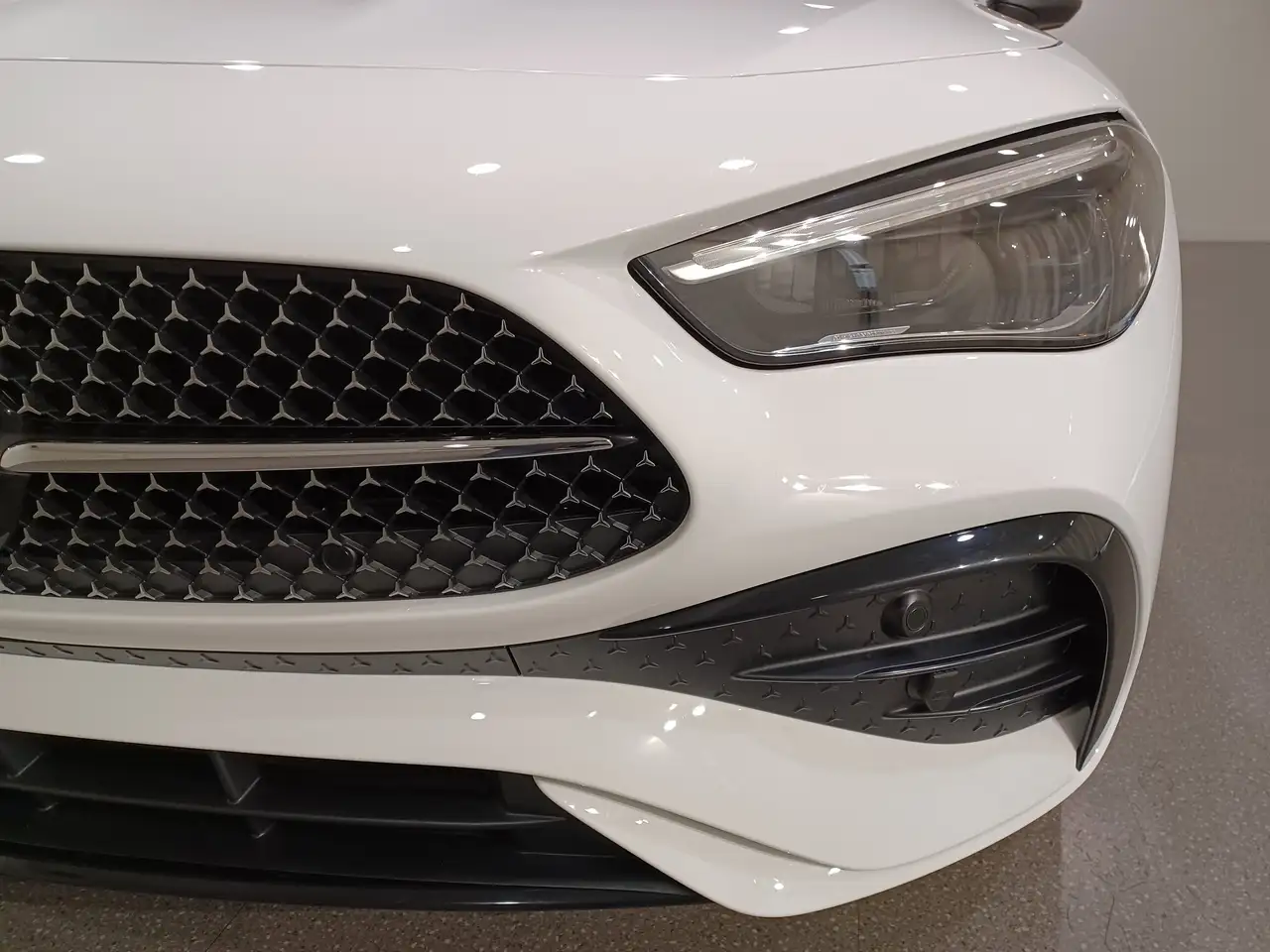 Mercedes-Benz CLE снимка Mercedes-Benz CLE