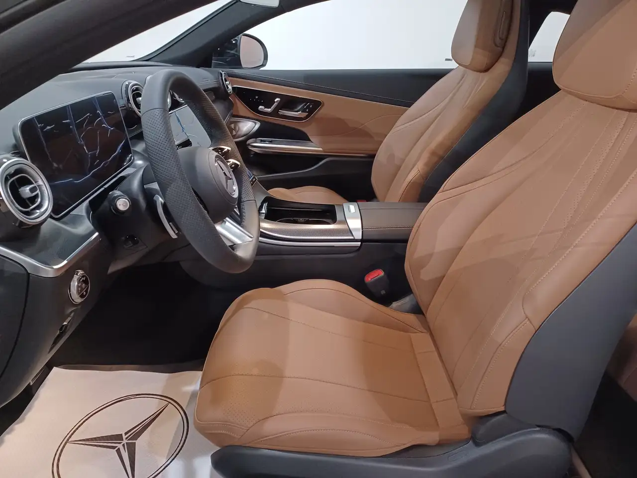 Mercedes-Benz CLE снимка Mercedes-Benz CLE