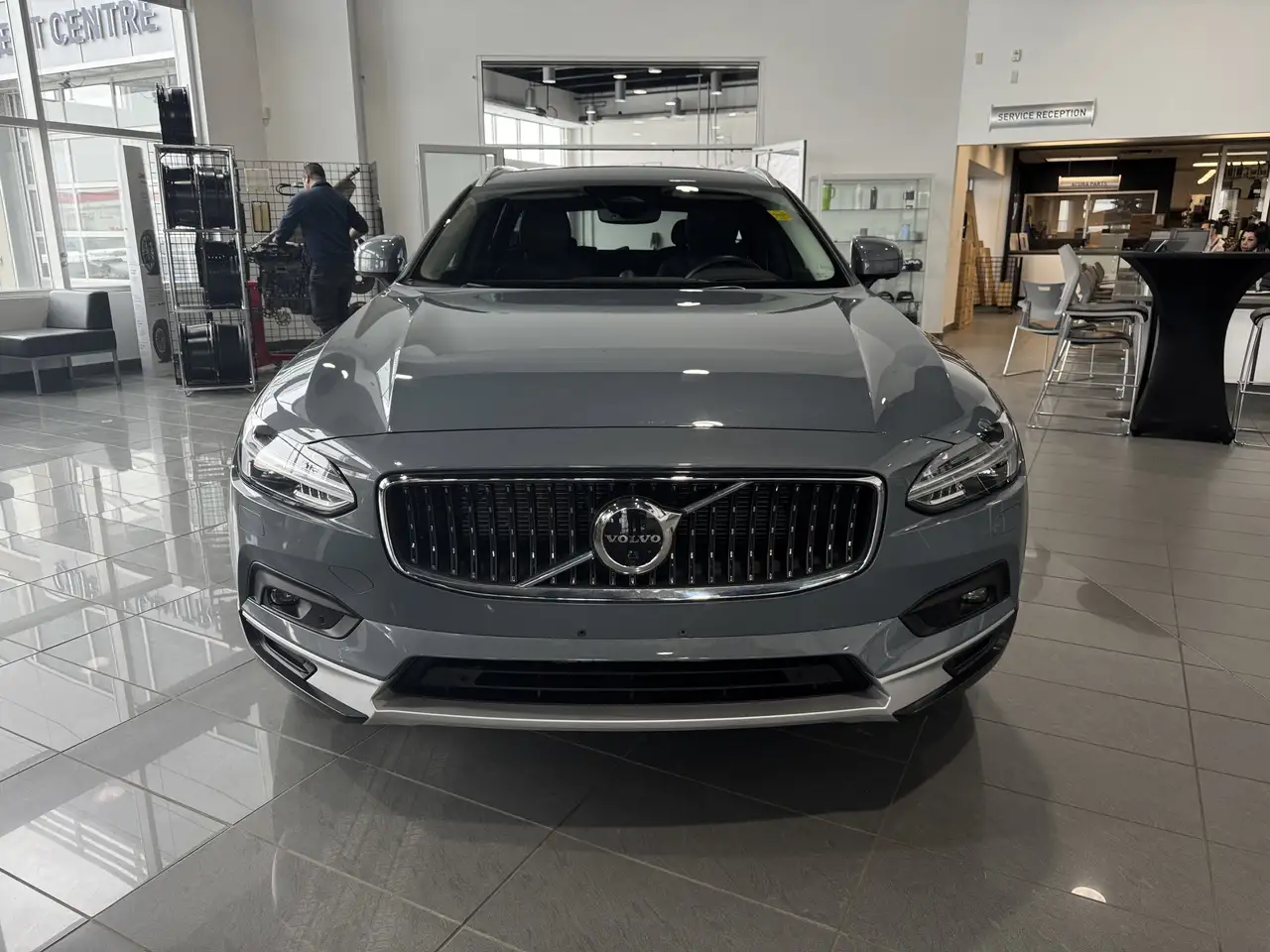 Volvo V90 Cross Country снимка Volvo V90 Cross Country