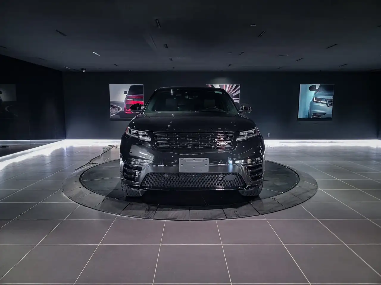Land Rover Range Rover Velar photo Land Rover Range Rover Velar