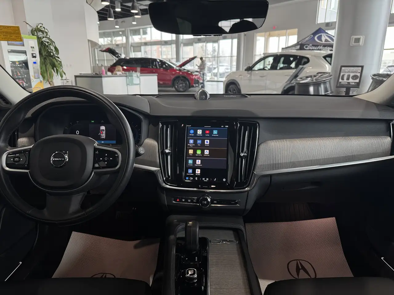 Volvo V90 Cross Country снимка Volvo V90 Cross Country