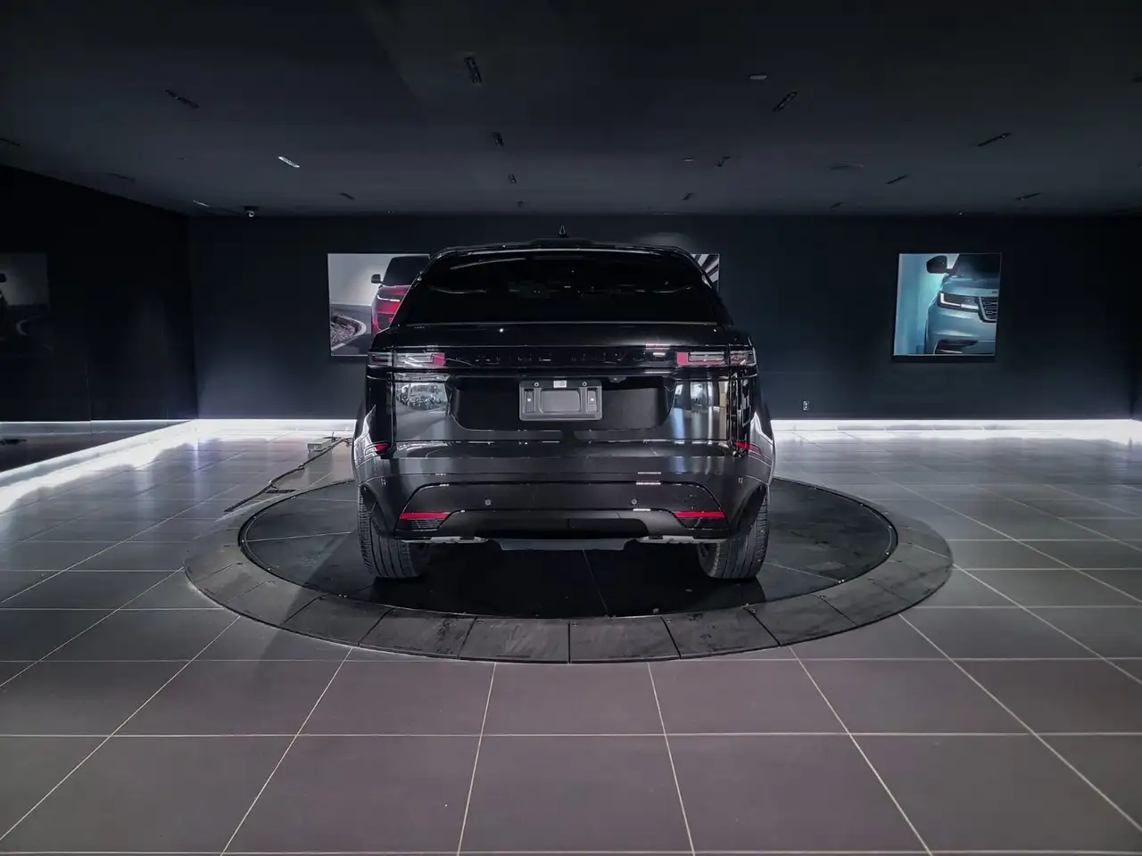 Land Rover Range Rover Velar photo Land Rover Range Rover Velar