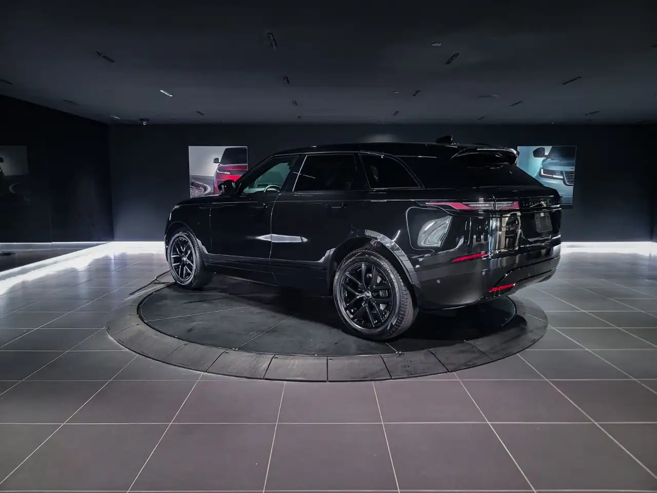 Land Rover Range Rover Velar photo Land Rover Range Rover Velar