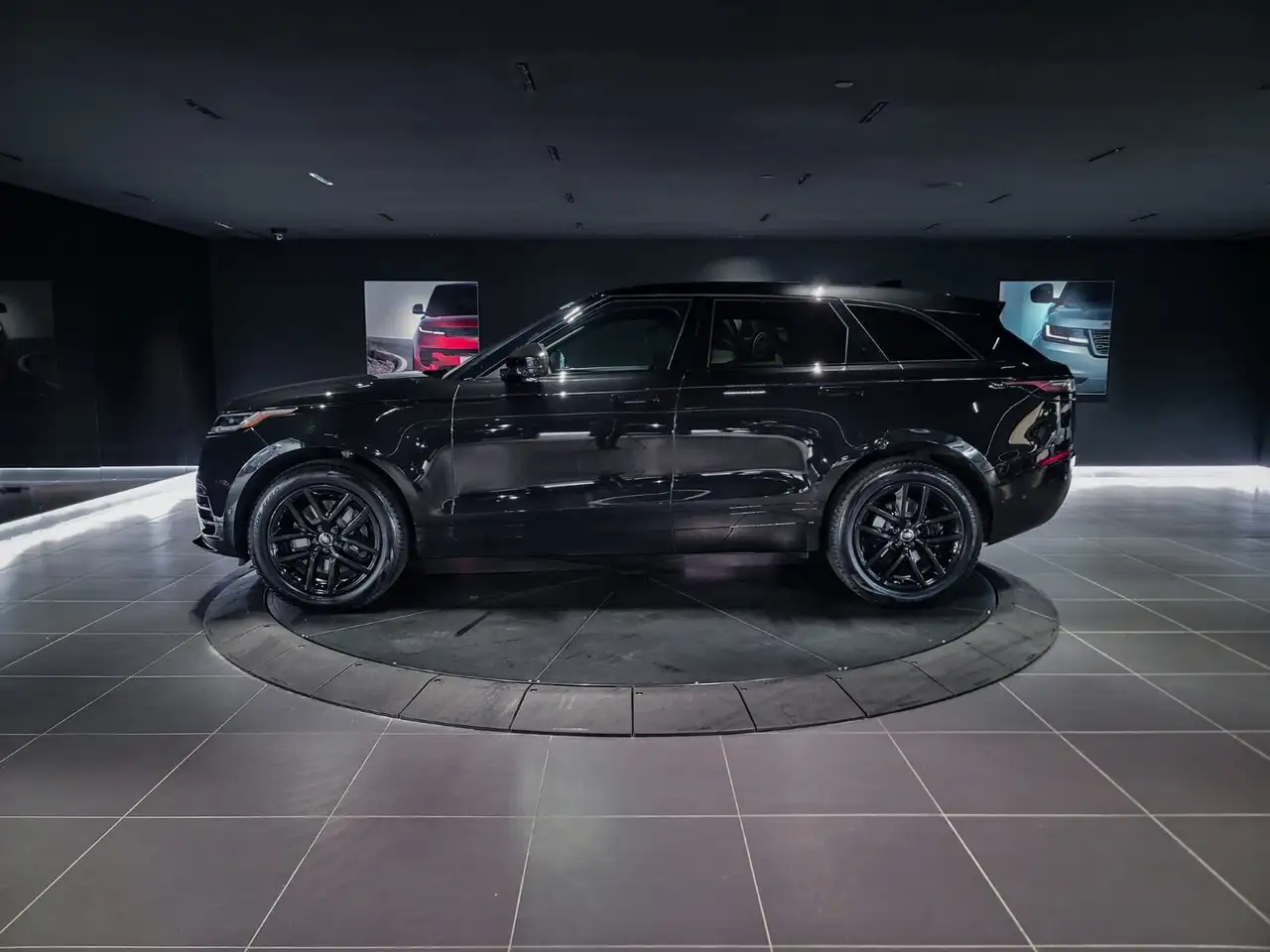 Land Rover Range Rover Velar photo Land Rover Range Rover Velar