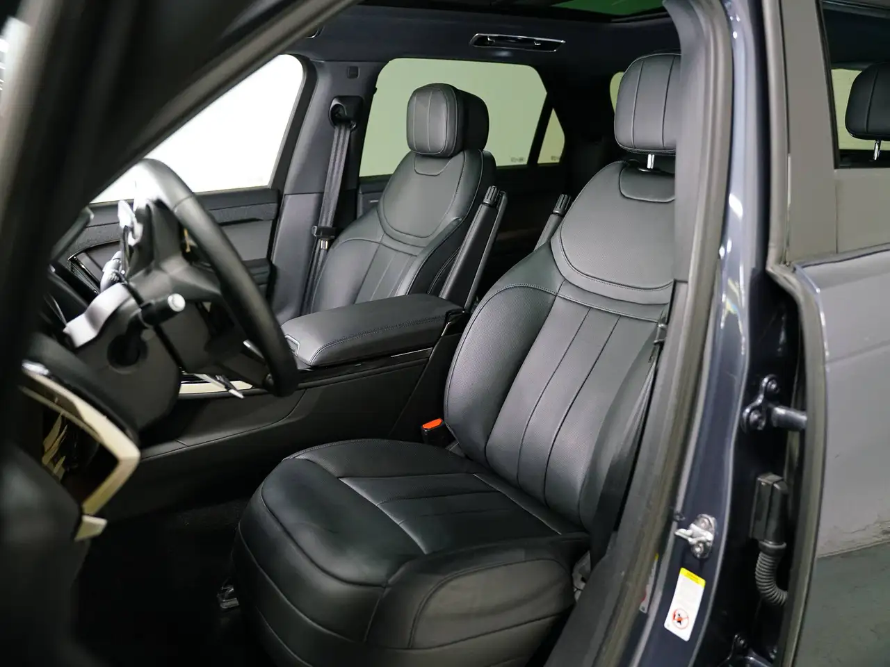 Land Rover Range Rover Sport снимка Land Rover Range Rover Sport