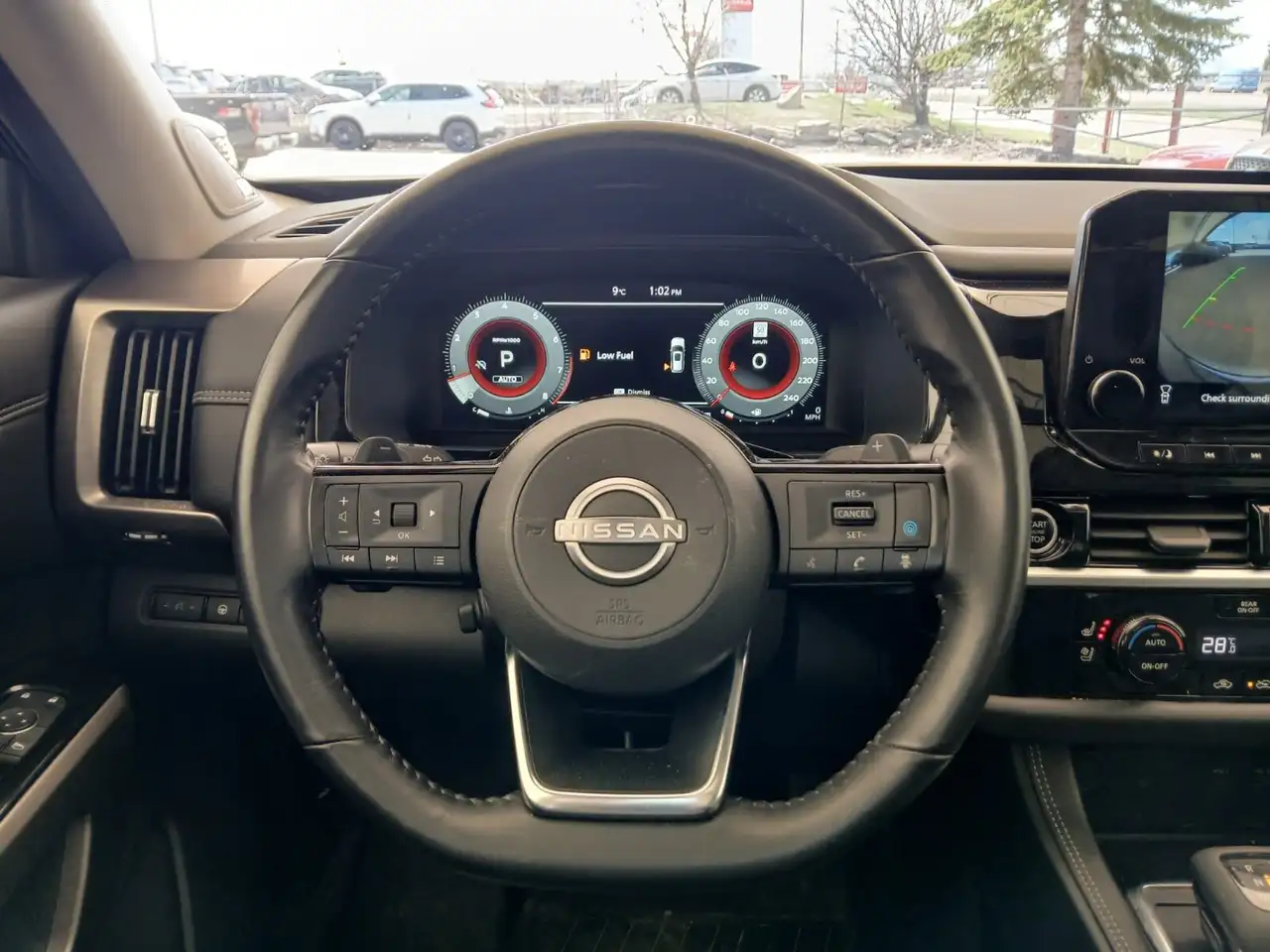 Nissan Pathfinder снимка Nissan Pathfinder