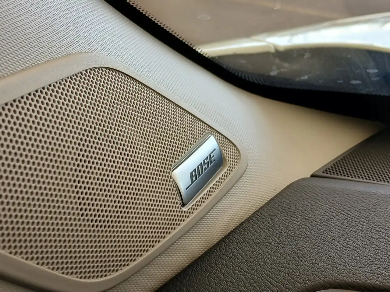 Nissan Pathfinder снимка Nissan Pathfinder