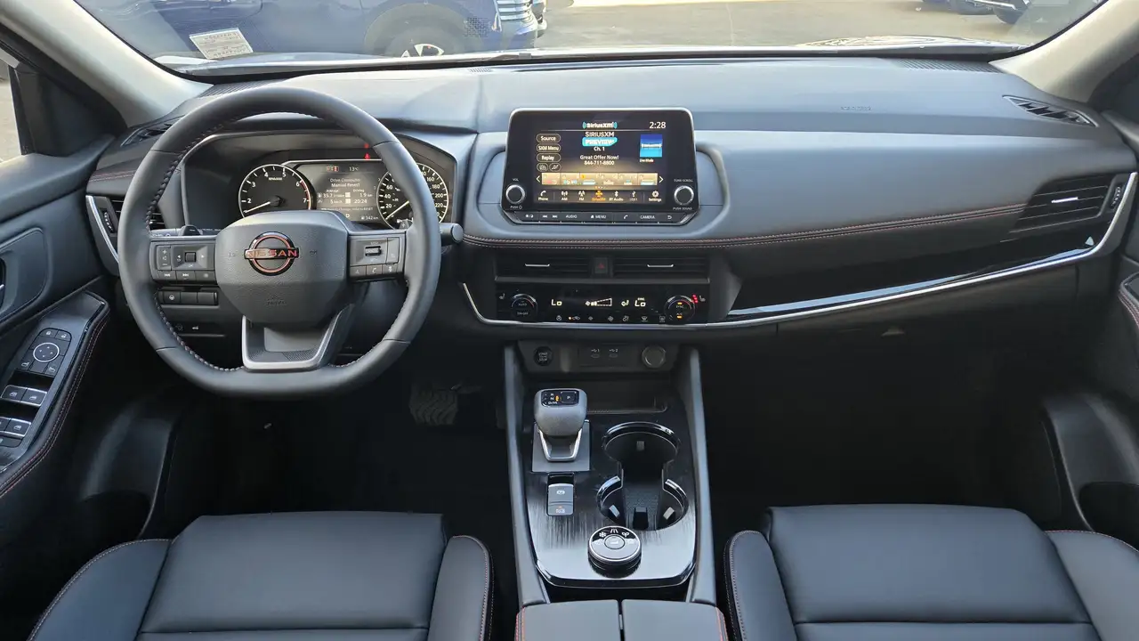 Nissan Rogue fotografie Nissan Rogue