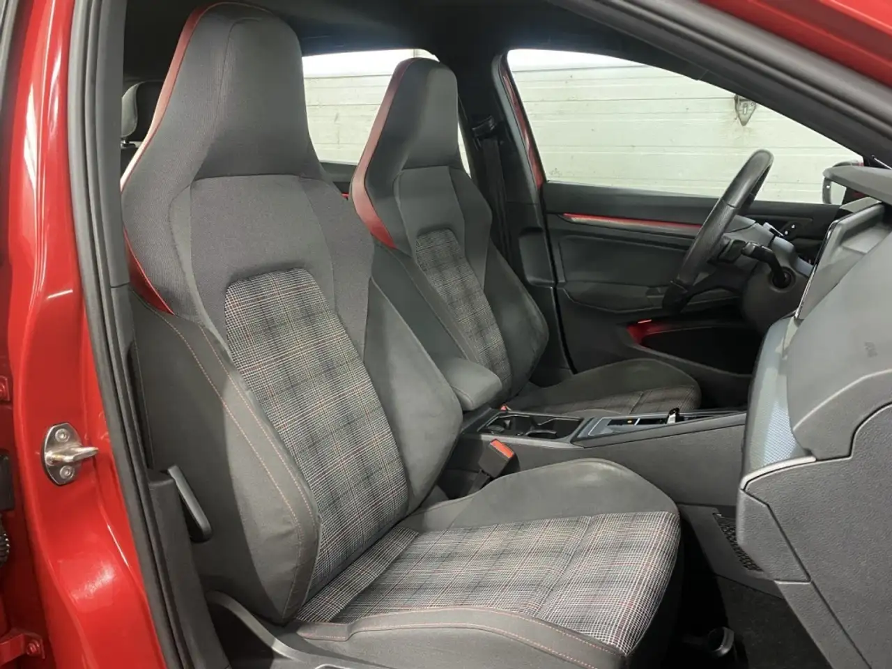 Volkswagen Golf GTI photo Volkswagen Golf GTI