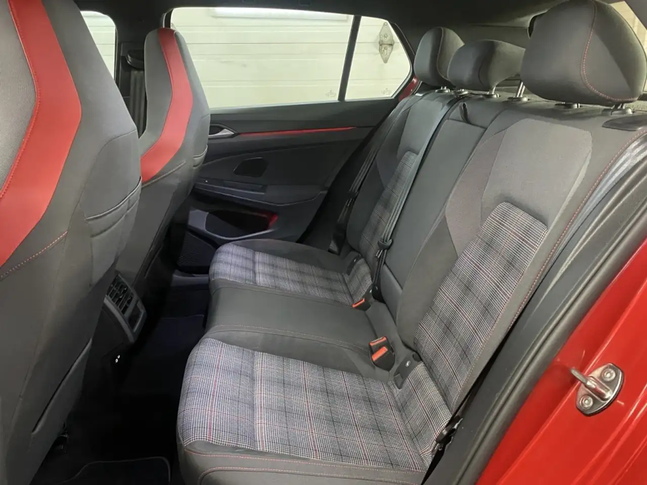 Volkswagen Golf GTI photo Volkswagen Golf GTI