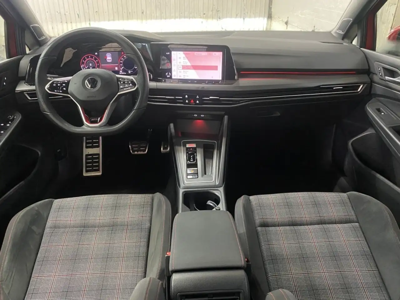 Volkswagen Golf GTI photo Volkswagen Golf GTI