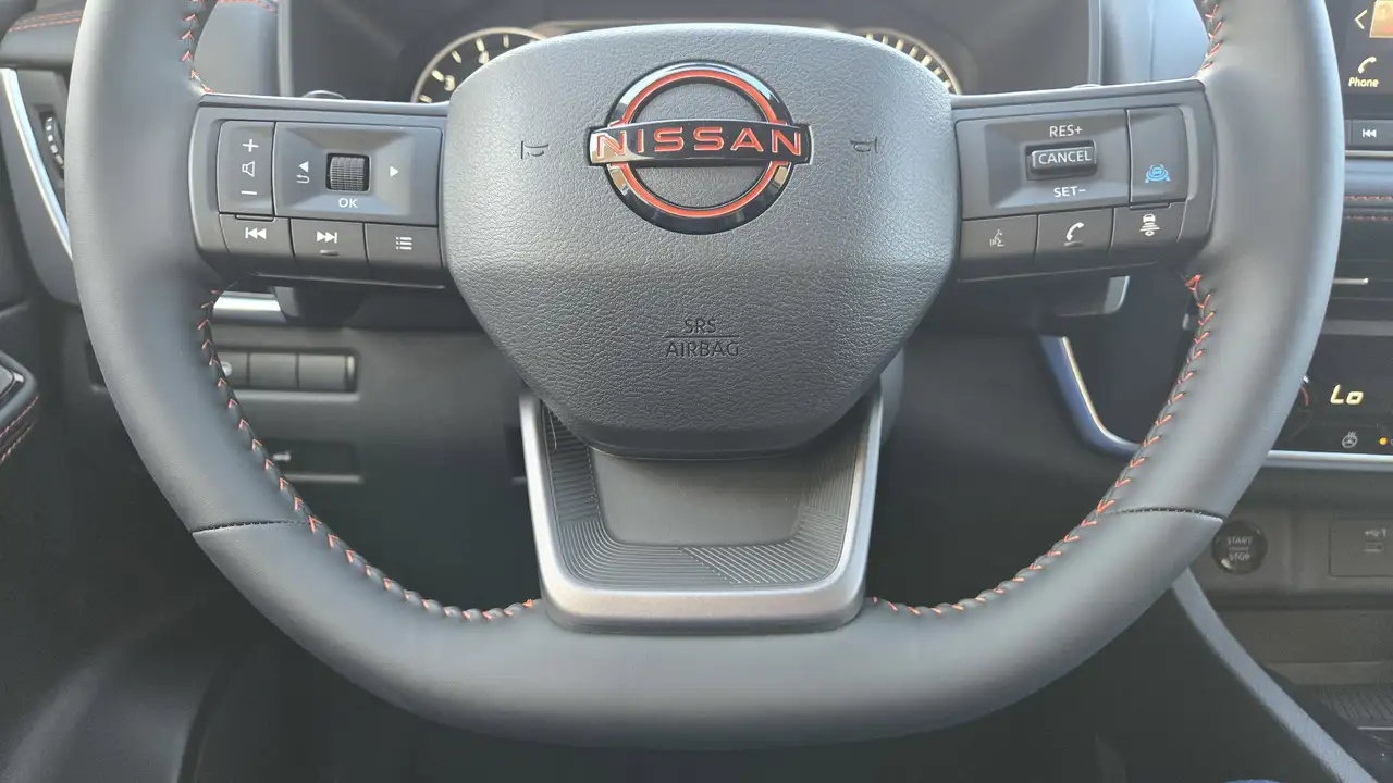 Nissan Rogue fotografie Nissan Rogue