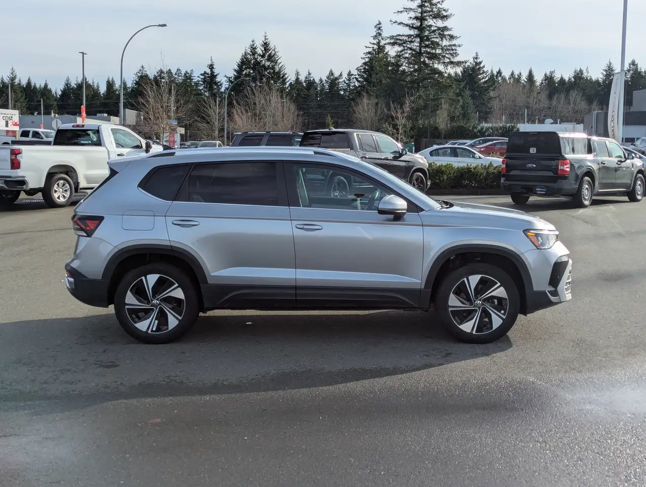 Volkswagen Taos photo Volkswagen Taos