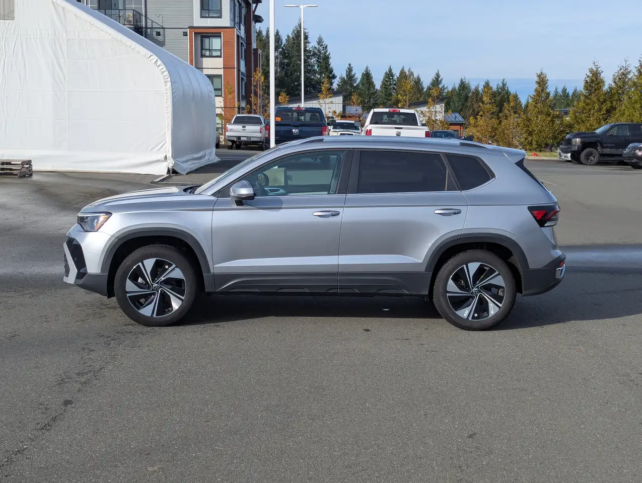 Volkswagen Taos photo Volkswagen Taos