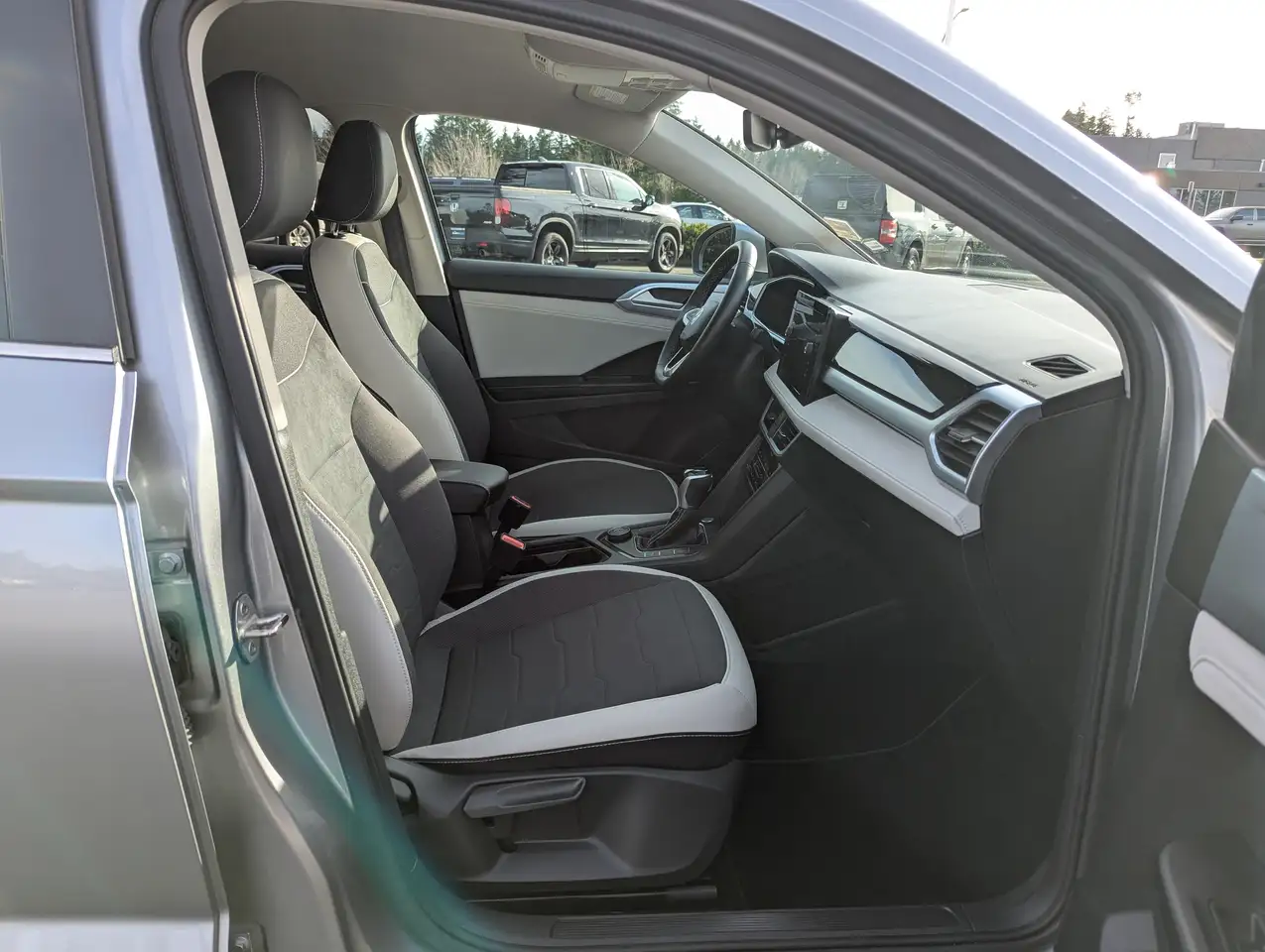 Volkswagen Taos photo Volkswagen Taos