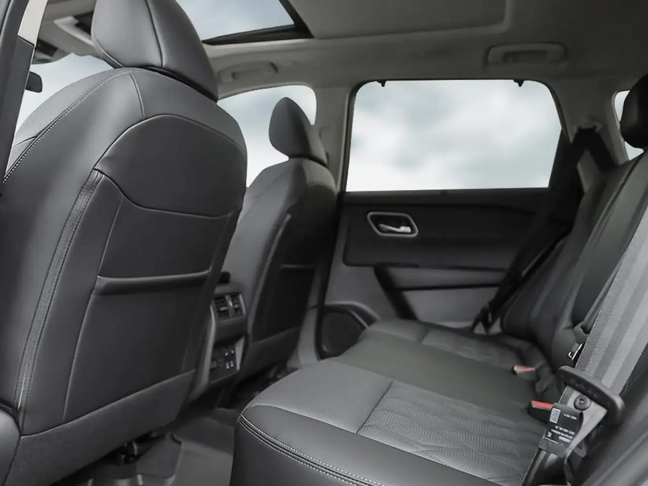 Nissan Rogue photo Nissan Rogue