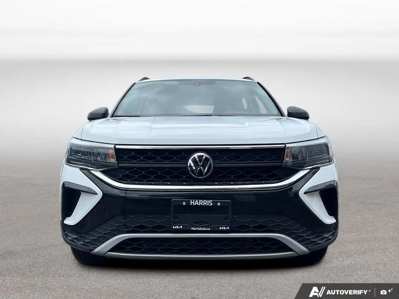 Volkswagen Taos снимка Volkswagen Taos