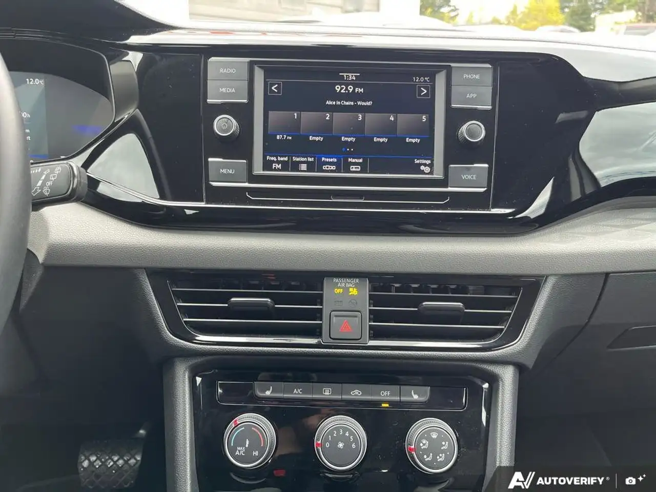 Volkswagen Taos снимка Volkswagen Taos